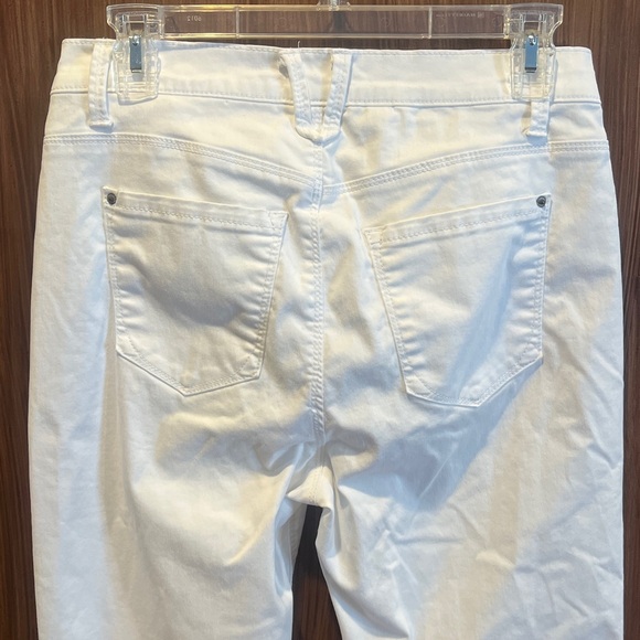 Curve Appeal White Slim Straight Leg Jeggings - Picture 5 of 9